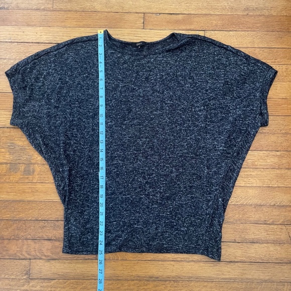 Quince Dark Heather Gray Short Sleeve Jersey Fit Top Sz M - Picture 4 of 7